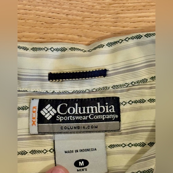 Vintage Columbia Short Sleeve Button Down - Picture 2 of 5